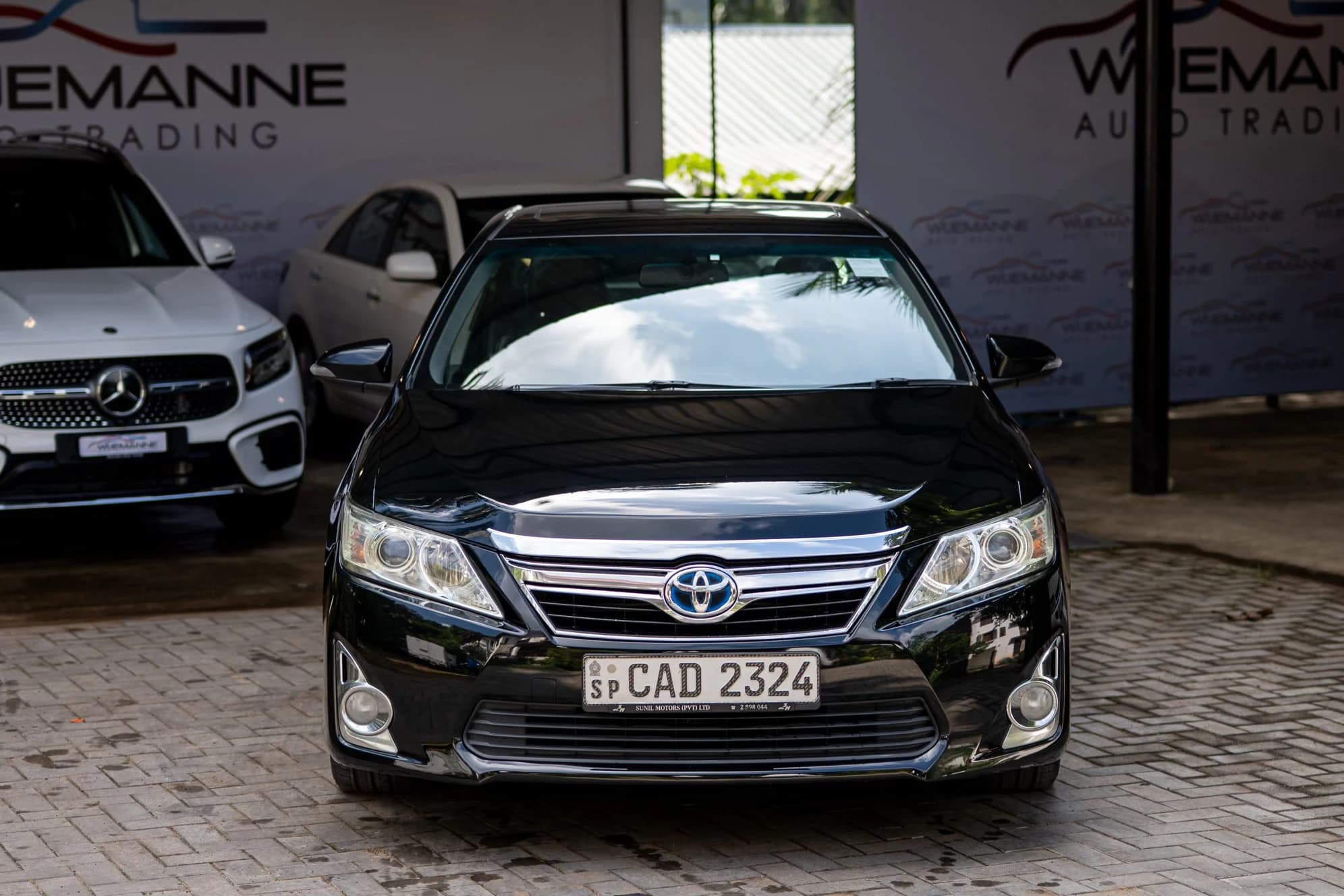 2013/14 Toyota Camry Hybrid Leather Package | 2500cc Hybrid | Sunroof | Full Toyota Lanka Service History - View 11