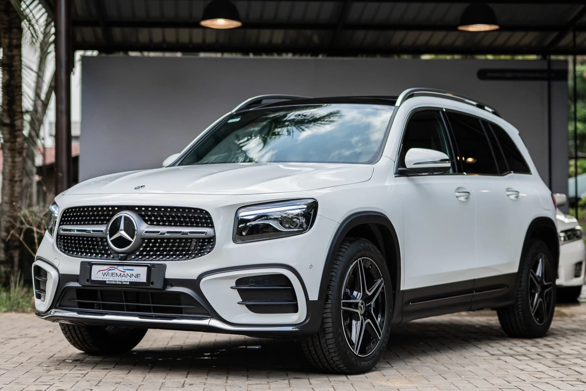 Mercedes-Benz GLB200 AMG Premium Plus | Highest Specification | 7-Seater - View 8